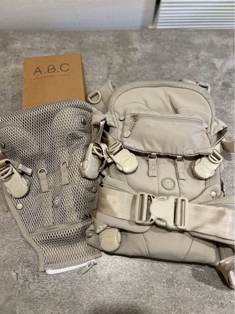 【大幅値下げ】エアバギー・ベビーキャリア ベーシックプラス　メッシュカバー