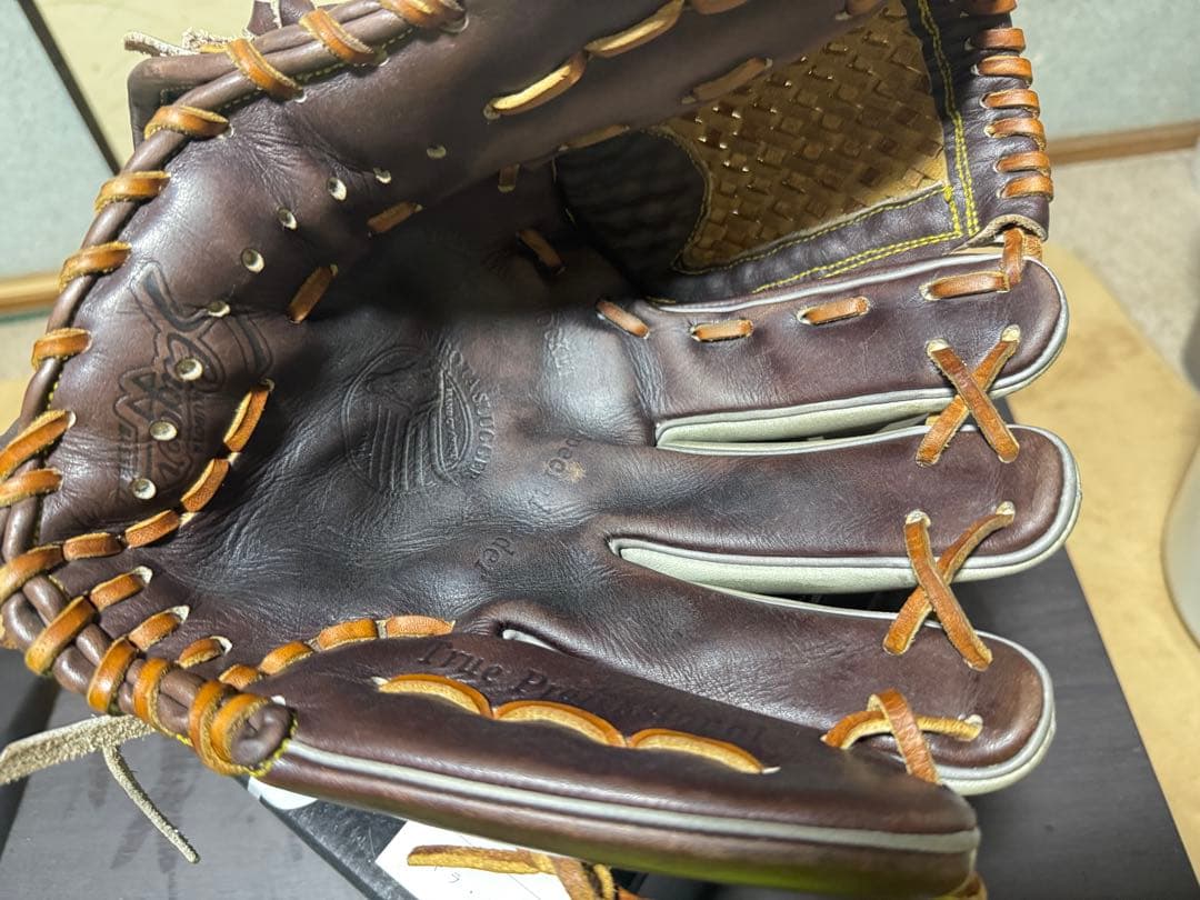 硬式用グローブ