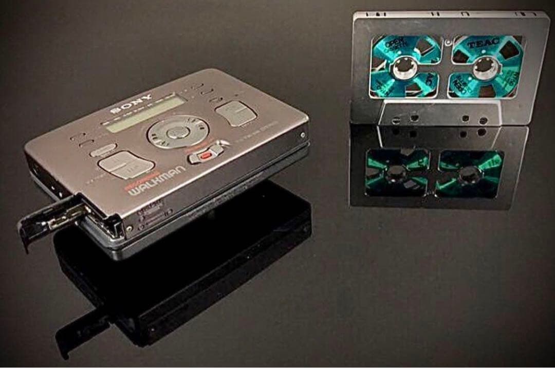 カセットウォークマンSONY WM-GX822茶「機能多い、整備済み、完動美品」