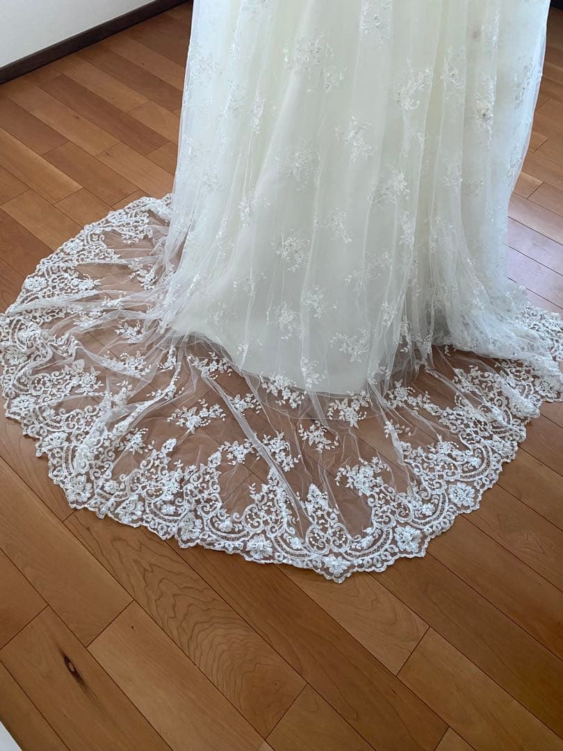 ワタベウェディング　エンパイアウェディングドレス