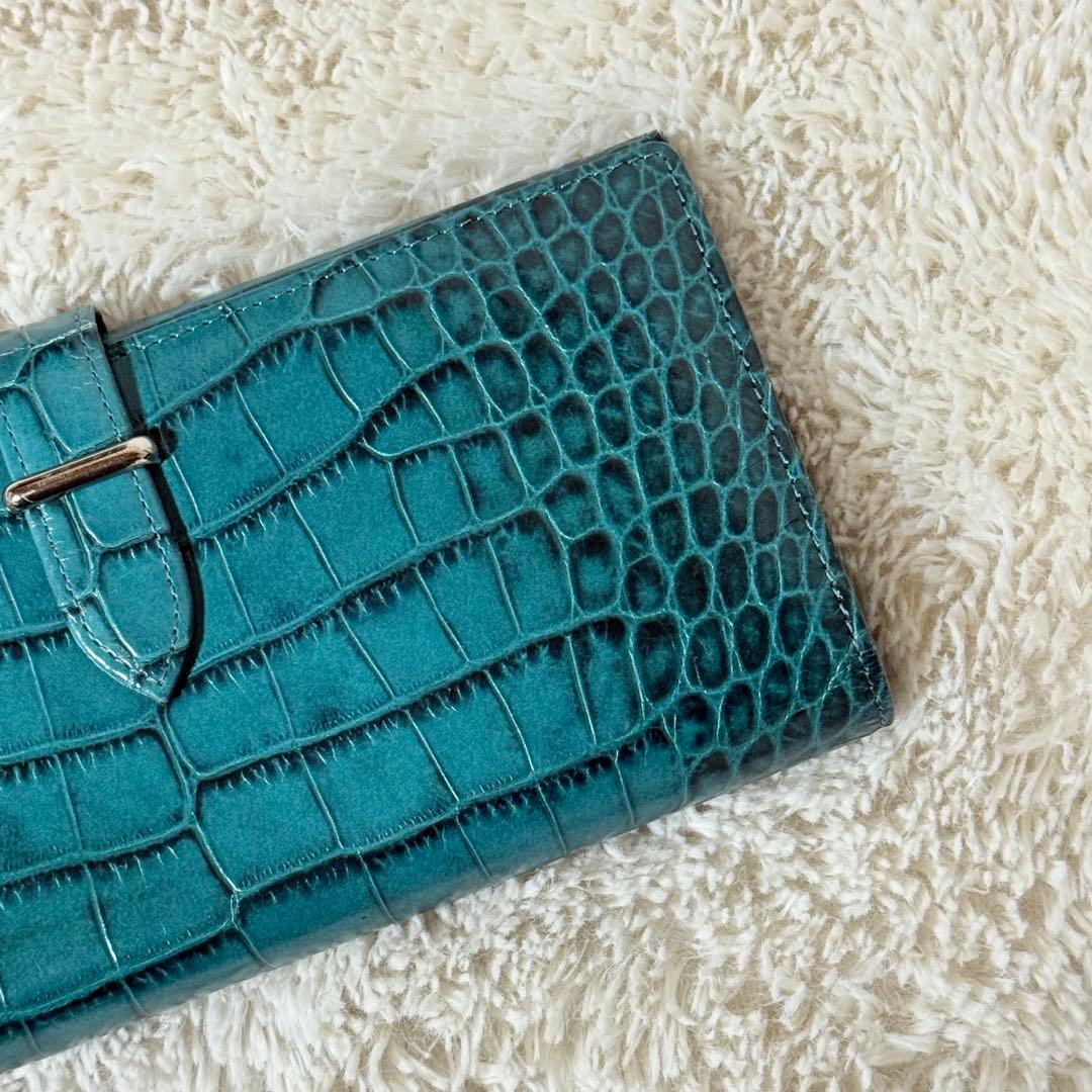 ⭐️新品未使用⭐️　Epoi　エポイ　クロコ型押し　長財布　ベルトストラップ