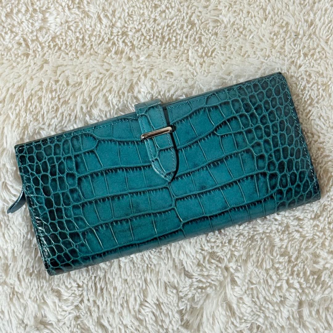 ⭐️新品未使用⭐️　Epoi　エポイ　クロコ型押し　長財布　ベルトストラップ