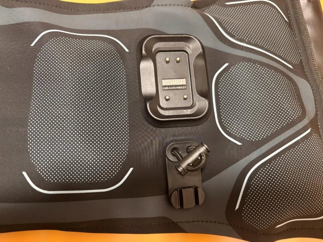 SIXPADコアベルト2 Ｍサイズ　コントローラー、箱、説明書、専用バッグあり