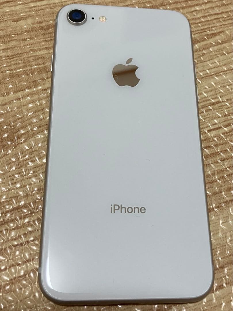 SIMロック解除品 iPhone8 本体 64GB シルバー au 箱付き