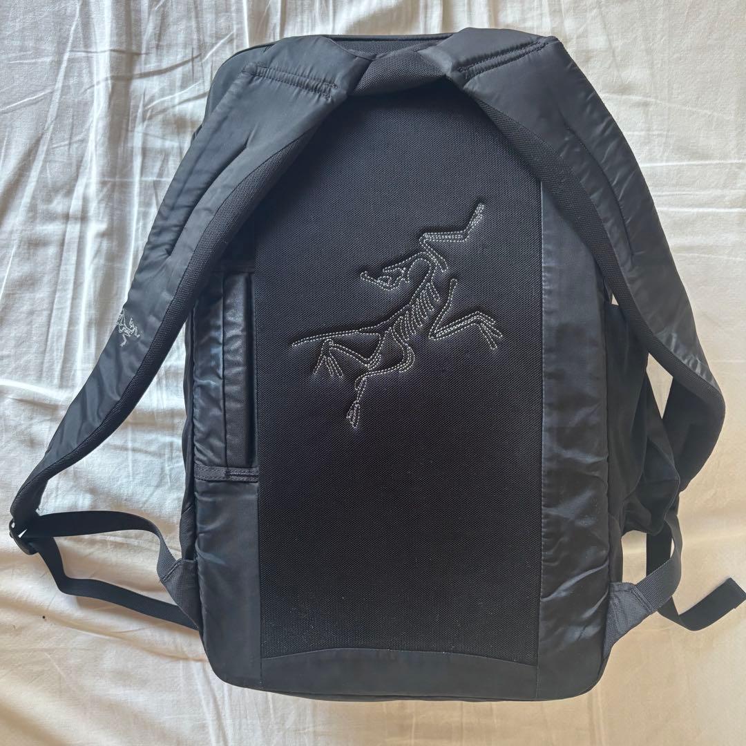 アークテリクス PENDER ペンダー　廃盤　ブラック 通学　通勤　リュック