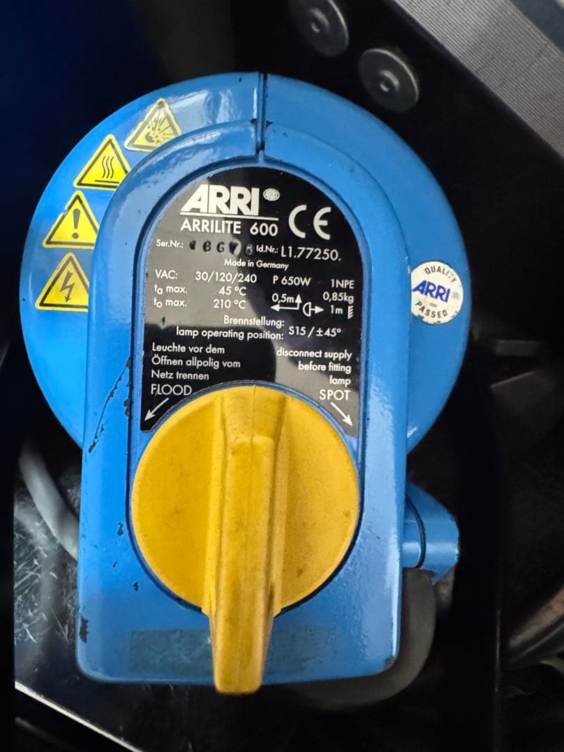 アリライト ARRI LITE 600 照明3灯セット【ハードケース付き】