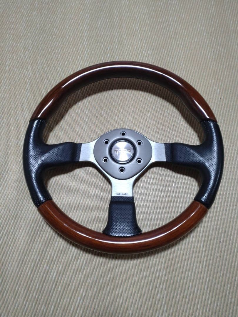 MOMO ステアリング　ファイター　約35mm