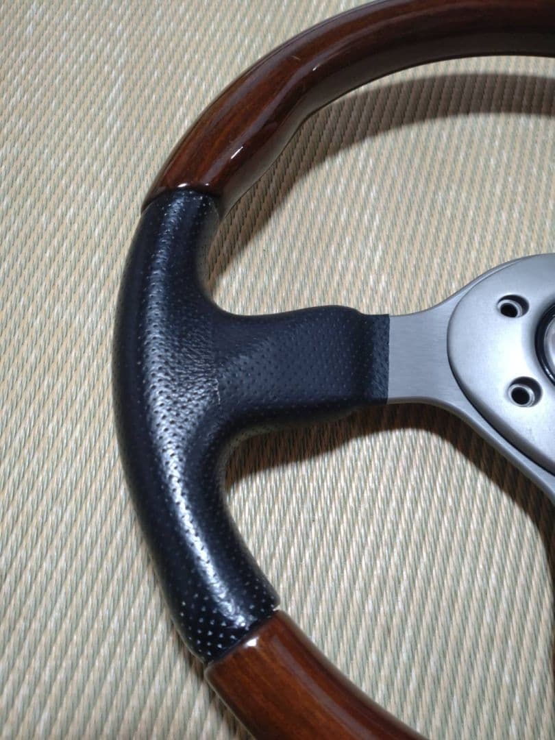 MOMO ステアリング　ファイター　約35mm