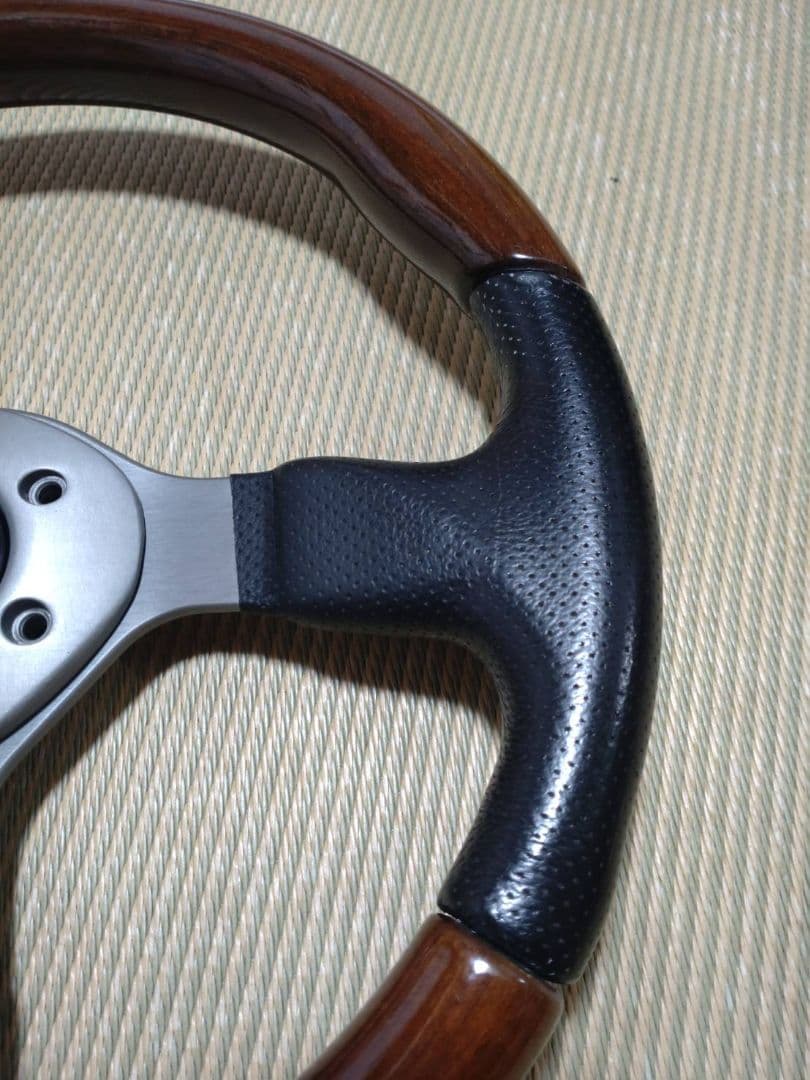 MOMO ステアリング　ファイター　約35mm