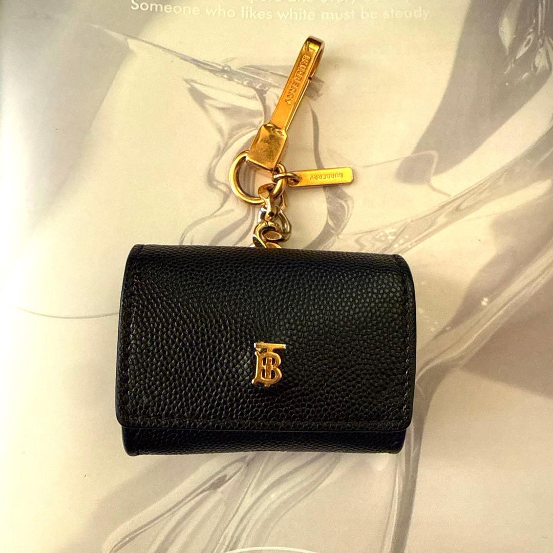 BURBERRY airpods pro ケース　ブラック　TBロゴ　レザー