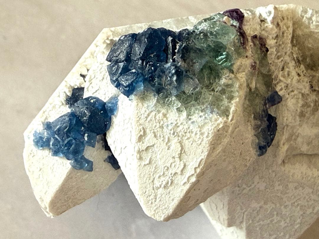 キャンドルクォーツ ブルーベリーフローライト 共生 クラスター 原石 天然石