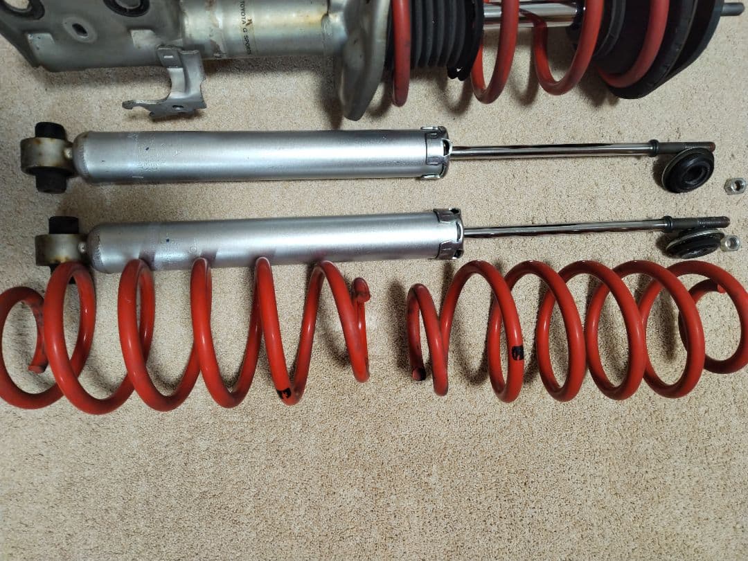 zvw30 プリウス G'z　純正　サスペンションキット　30　送料込み