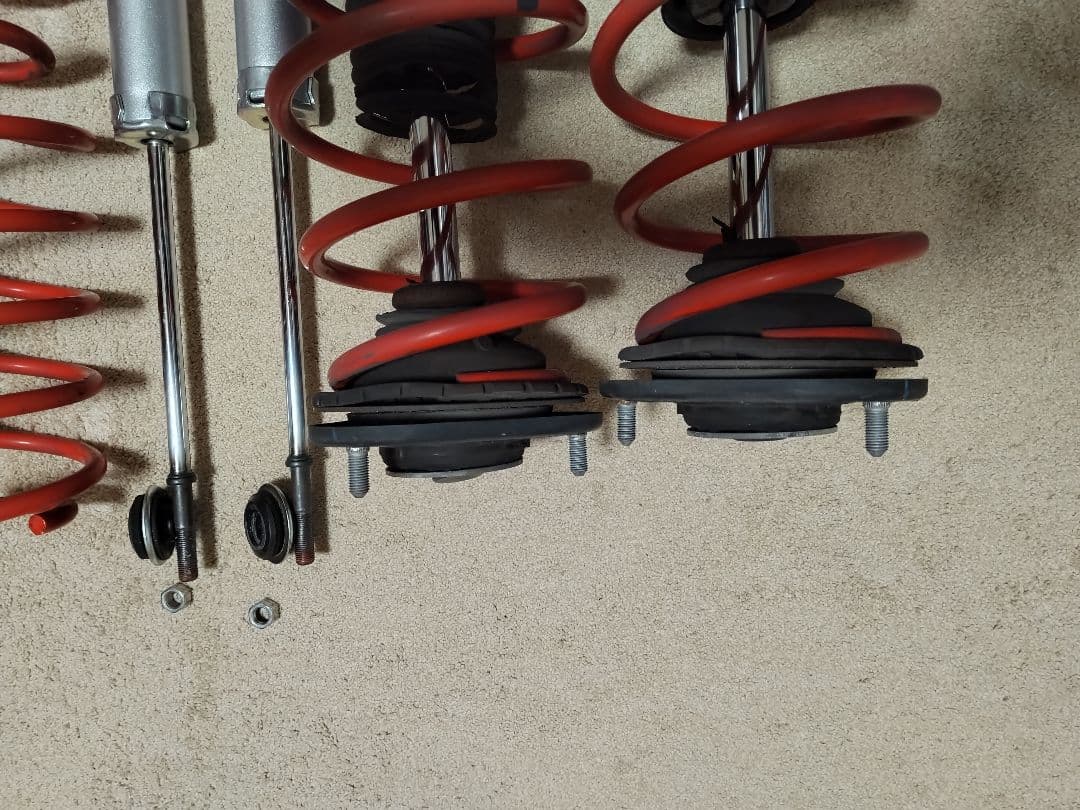 zvw30 プリウス G'z　純正　サスペンションキット　30　送料込み