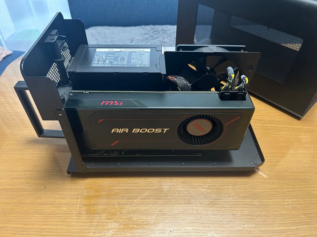 Radeon RX Vega 64 OCとRazer Core Xのセット