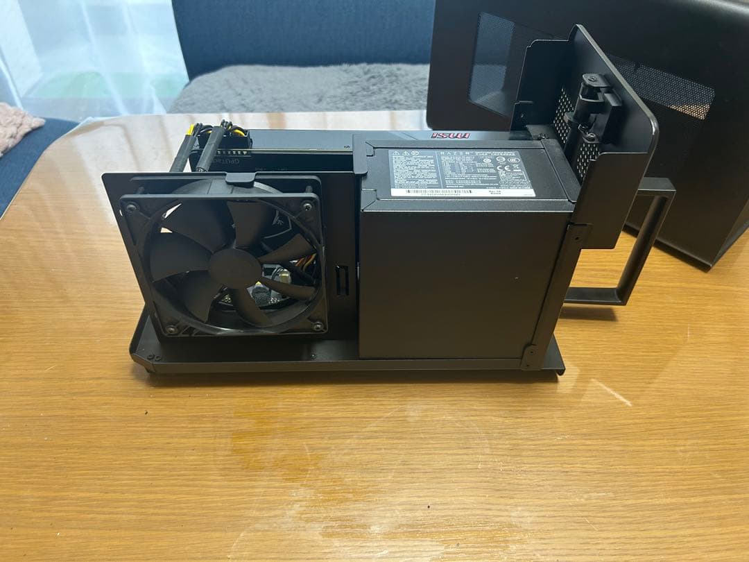 Radeon RX Vega 64 OCとRazer Core Xのセット