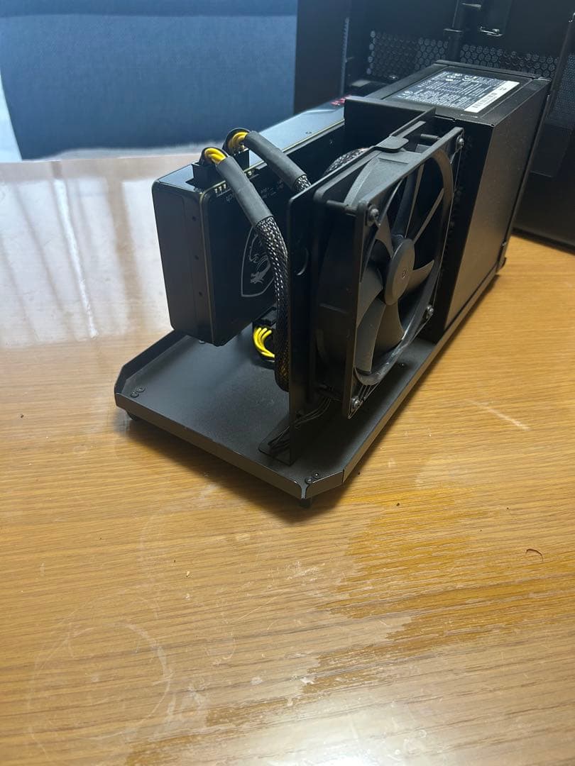 Radeon RX Vega 64 OCとRazer Core Xのセット