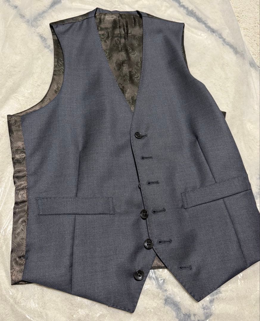 グローバルスタイル　TRABALDO TOGNA グレービジネススーツ