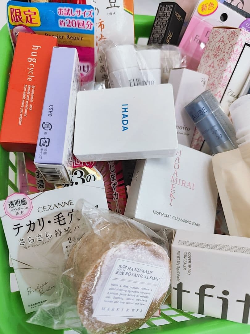 新品未使用　化粧品 基礎化粧 スキンケア　ヘアケア　コスメなど　大量まとめ売り
