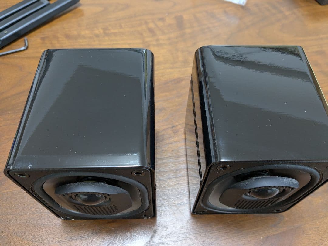 スピーカー・ウーファー ELAC BS302