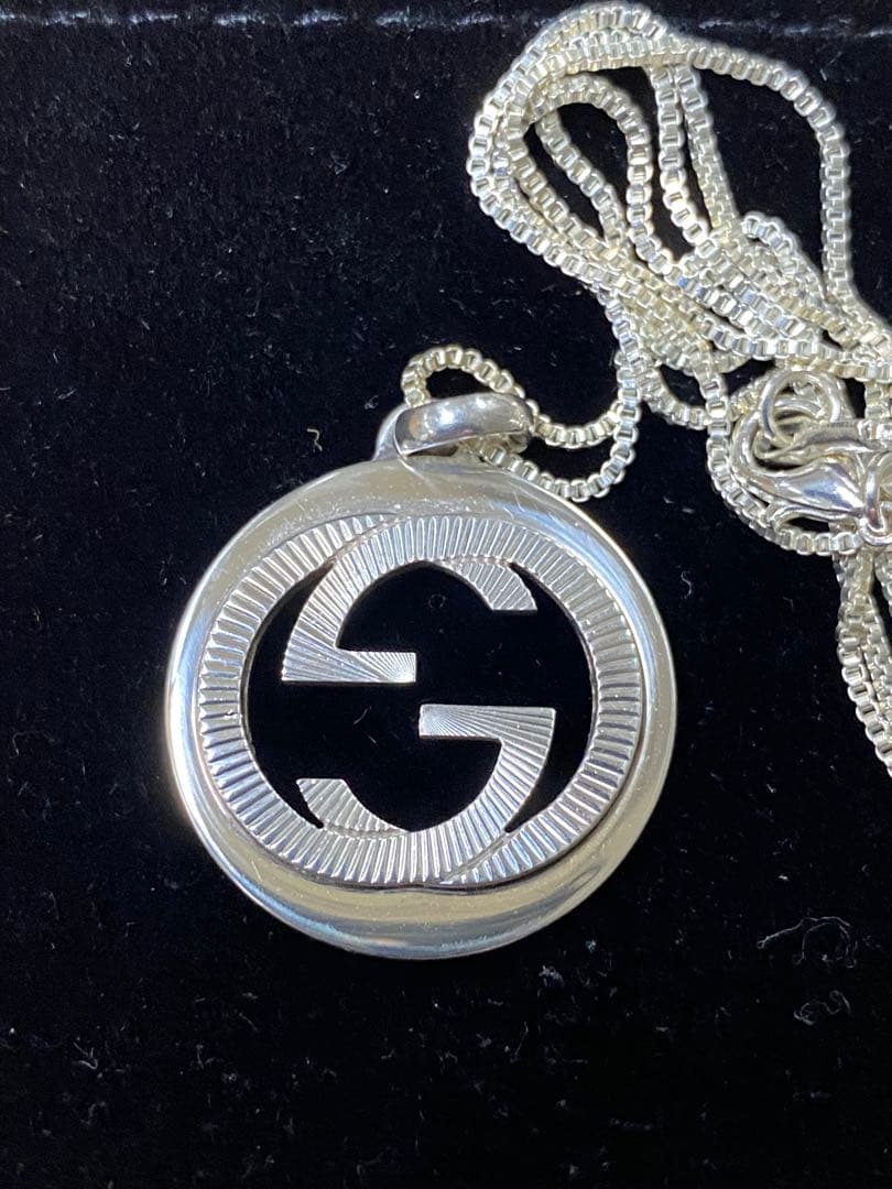 美品 GUCCI ギョーシェペンダント ベネチアンチェーン
