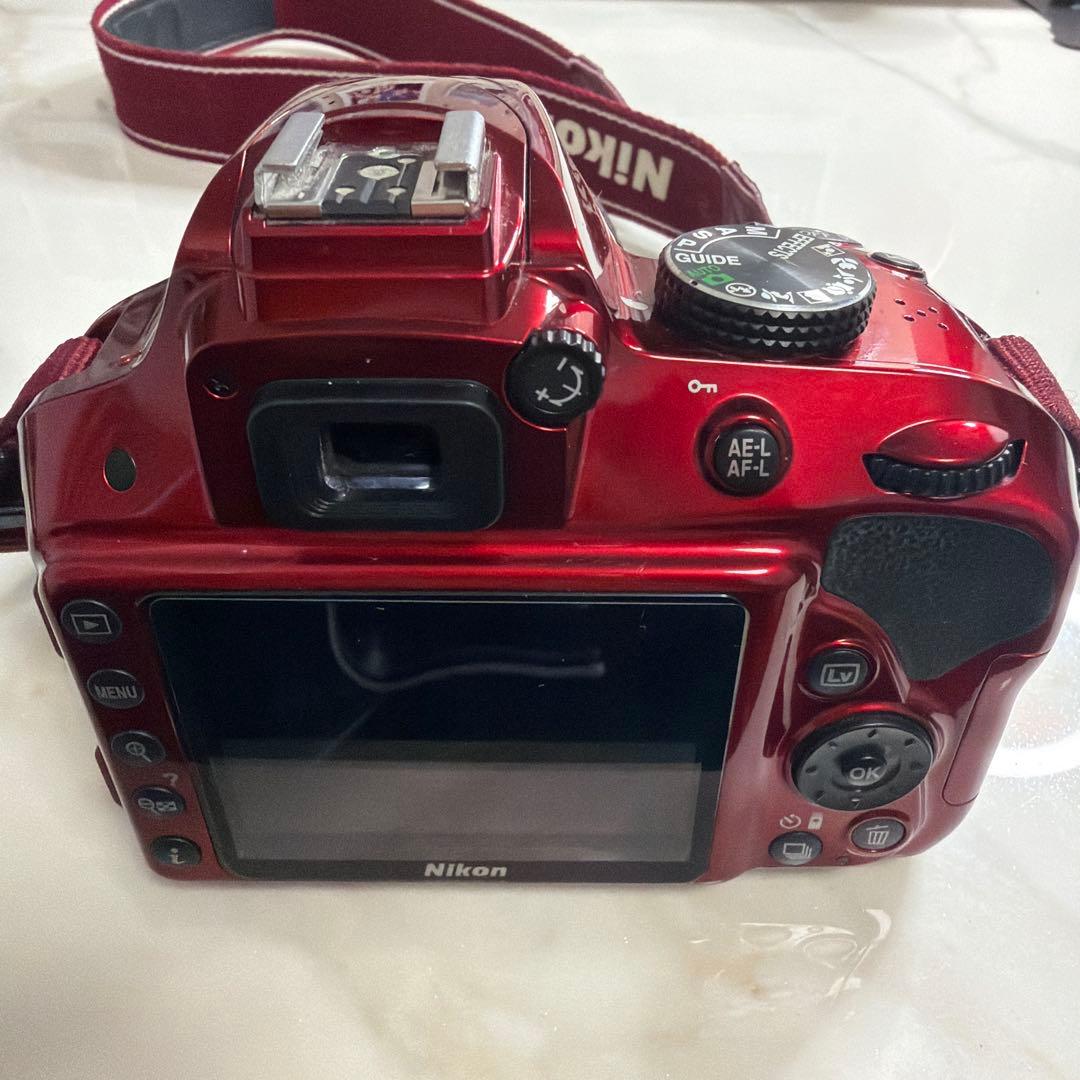 Nikon D3300レッド
