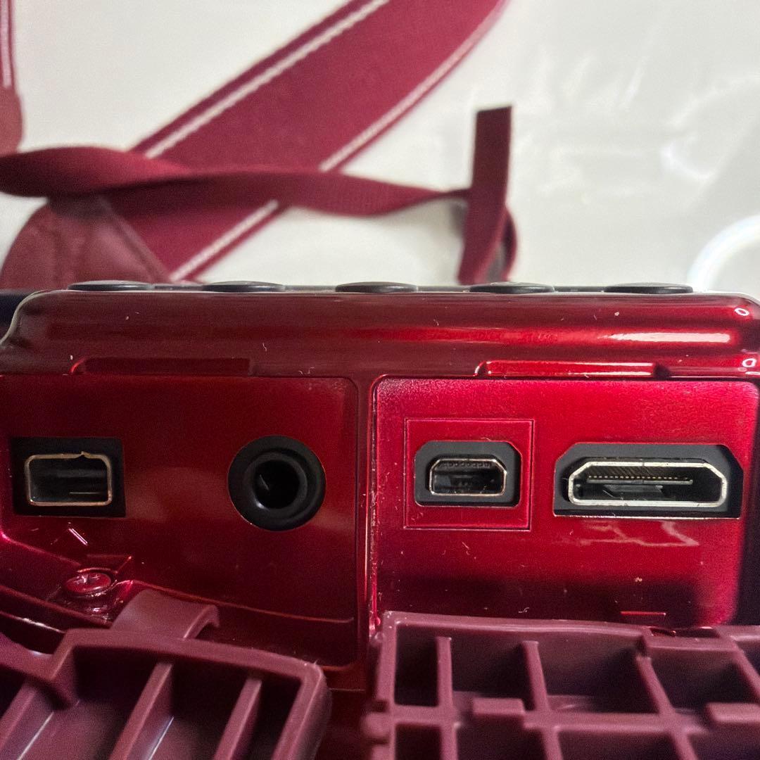 Nikon D3300レッド