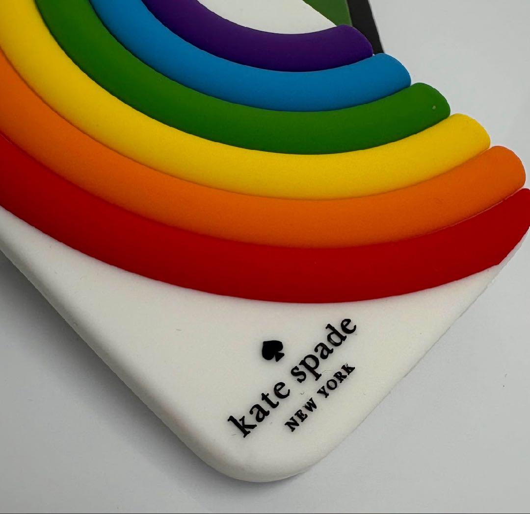 在庫わずか☘️正規品 ケイトスペードiPhone14Pro ケース 虹 レインボー