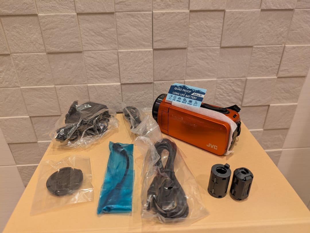 JVC Everio R オレンジビデオカメラ GZ-RX690