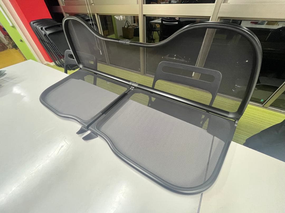 ニュービートル　ガブリオレ　ウインドディフレクター　ケース付き