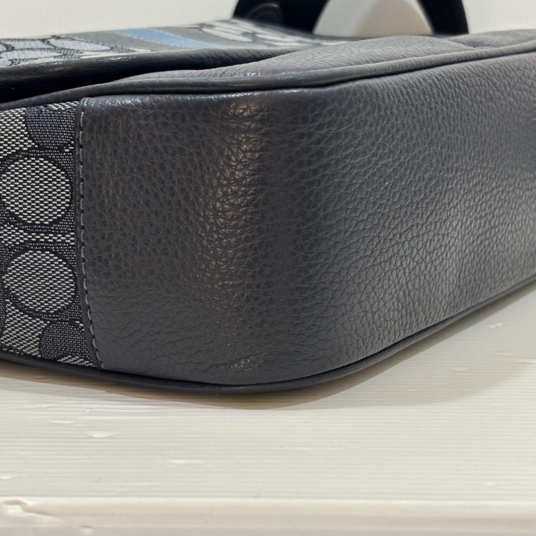 COACH コーチ　ショルダーバッグ トンプソン　シグネチャー　ネイビー