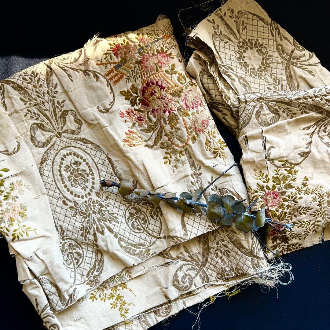 フランスアンティーク 古邸宅カーテン生地 朽ちた美を纏うテキスタイル