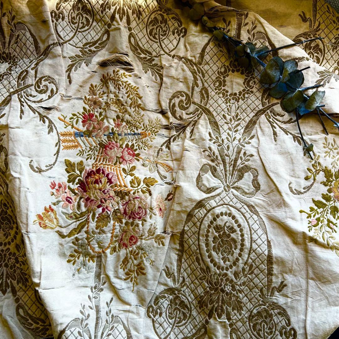 フランスアンティーク 古邸宅カーテン生地 朽ちた美を纏うテキスタイル