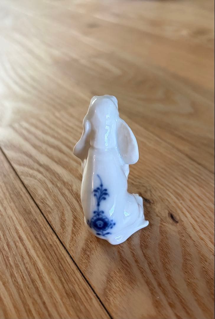 ロイヤルコペンハーゲン　ブルーパルメッテ フィギュリン　犬