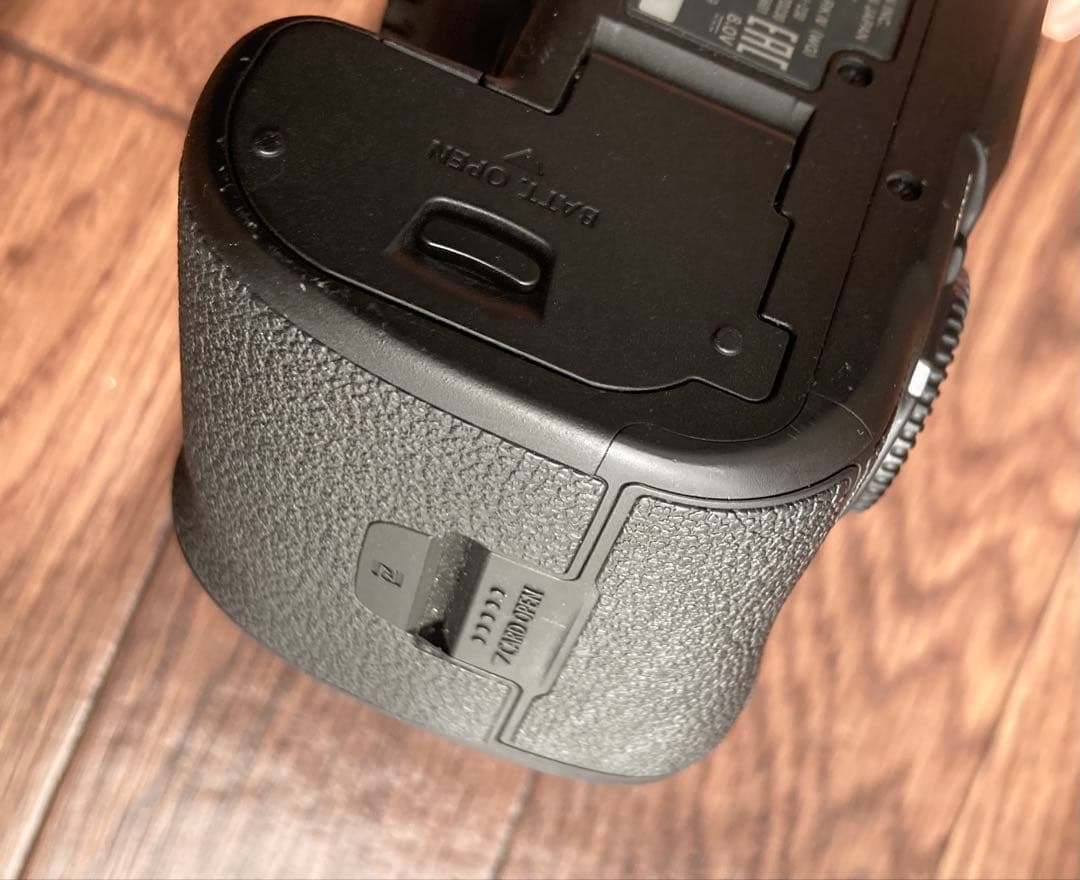 Canon EOS 5D Mark IV 本体 バッテリー2個付き