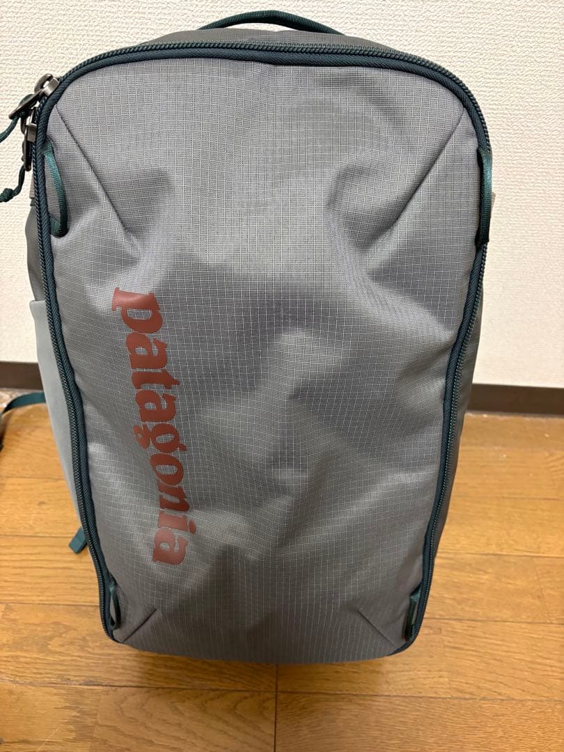 パタゴニア ブラックホール　ミニmlc30 ノーブルグレー