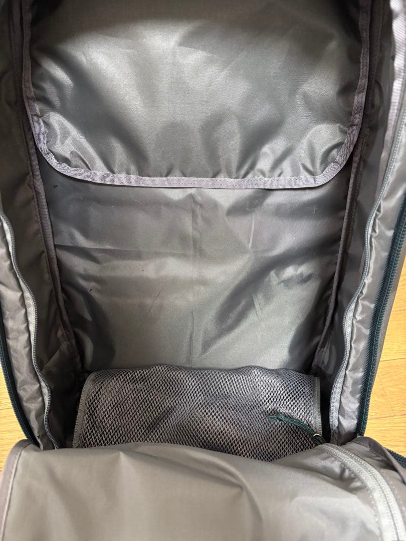 パタゴニア ブラックホール　ミニmlc30 ノーブルグレー