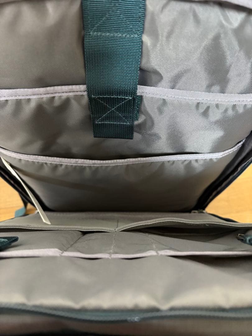 パタゴニア ブラックホール　ミニmlc30 ノーブルグレー