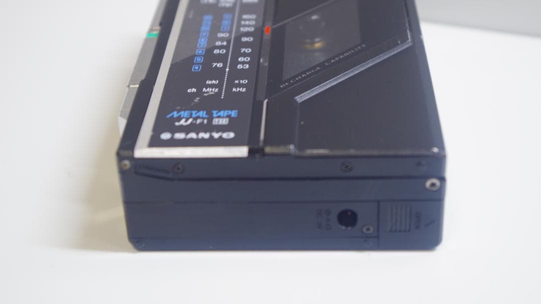 T0825 SANYO サンヨー JJ-F1 ポータブルカセットプレーヤー