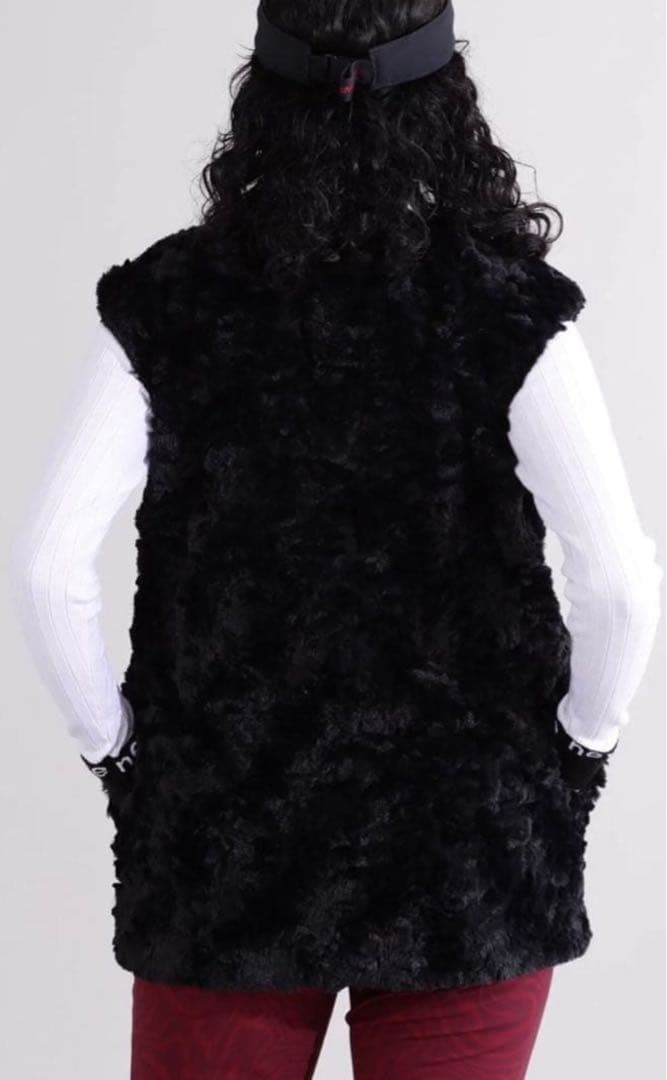 ニューバランス 防風ストレッチ総裏 フルジップ ファーベスト ブラック