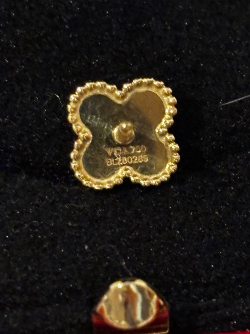 ヴァンクリーフ&アーペル VCA アルハンブラ オニキス ピアス K18 750