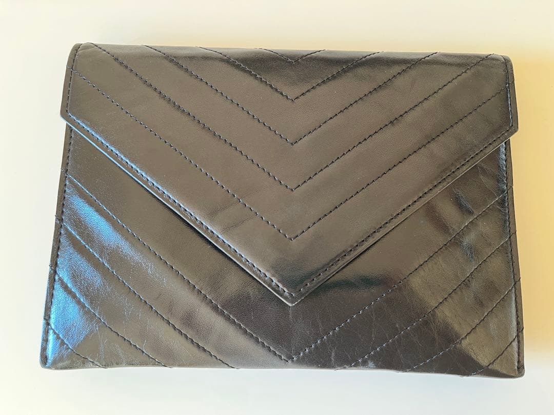 イブサンローラン　クラッチバッグ　黒革