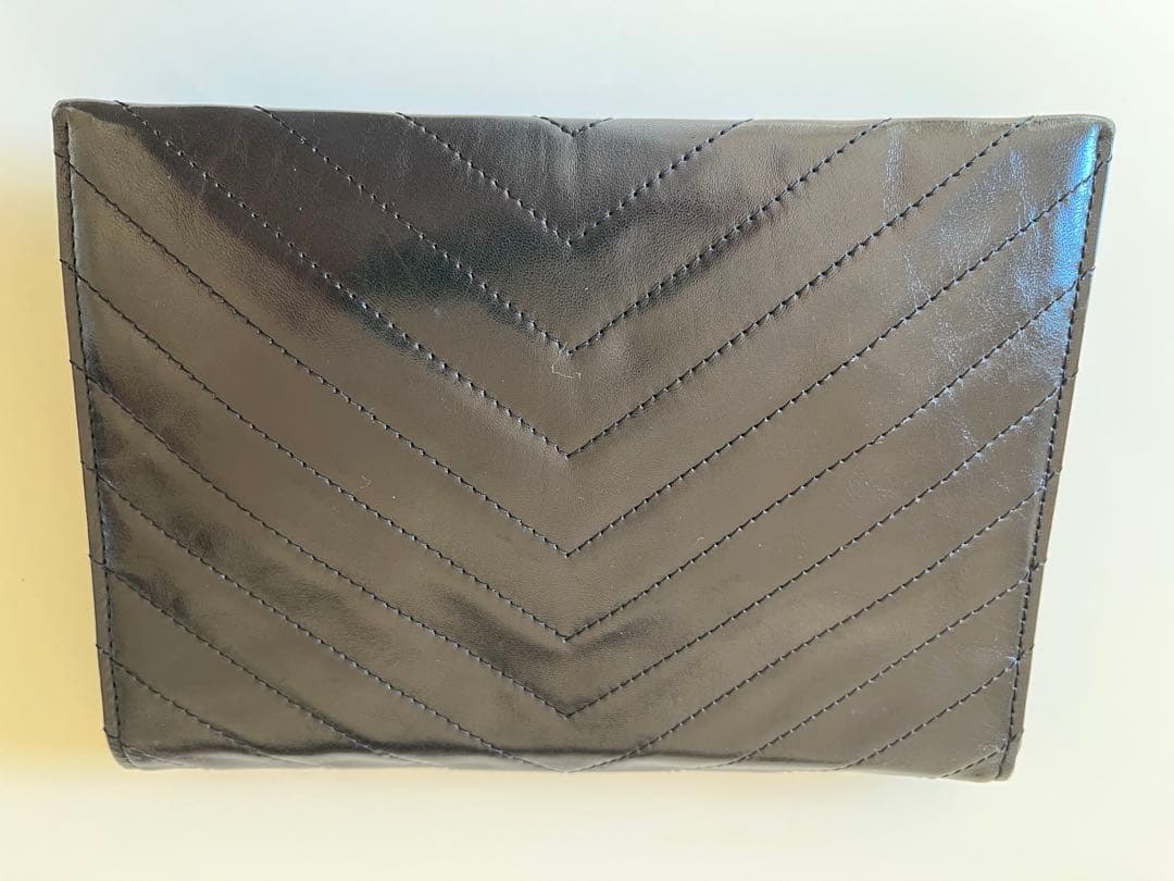 イブサンローラン　クラッチバッグ　黒革