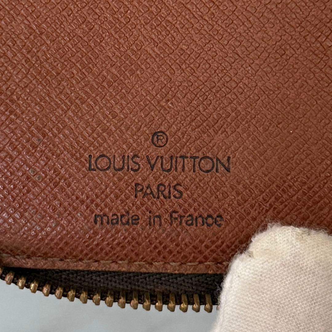 LOUIS VUITTON ルイヴィトン キーケース 本革 レザー ジップ