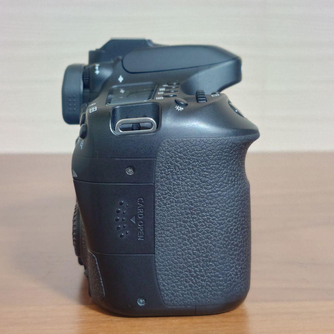 Canon EOS 80D EF-S18-135 IS USM レンズキット