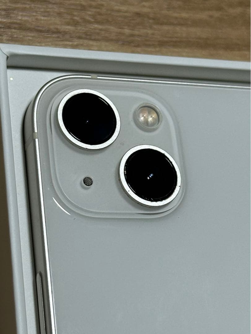 【美品】Apple iPhone 13 ホワイト 本体