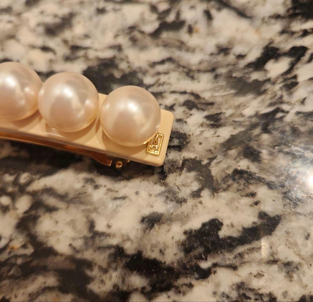 アレクサンドルドゥパリ パールバレッタ　ベージュ　8cm