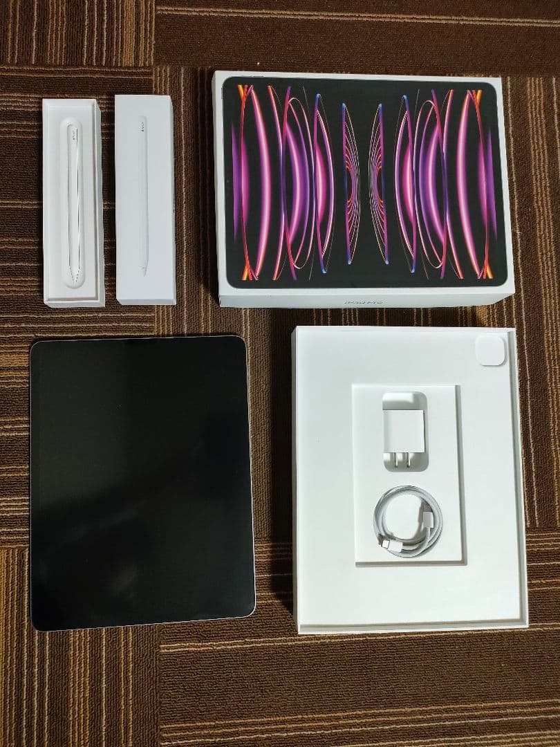 iPad Pro 12.9インチ（第6世代）256GB+Apple Pencil