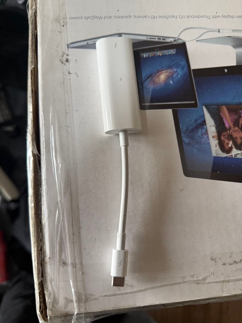 Applethunderbolt display 変換ケーブル付き