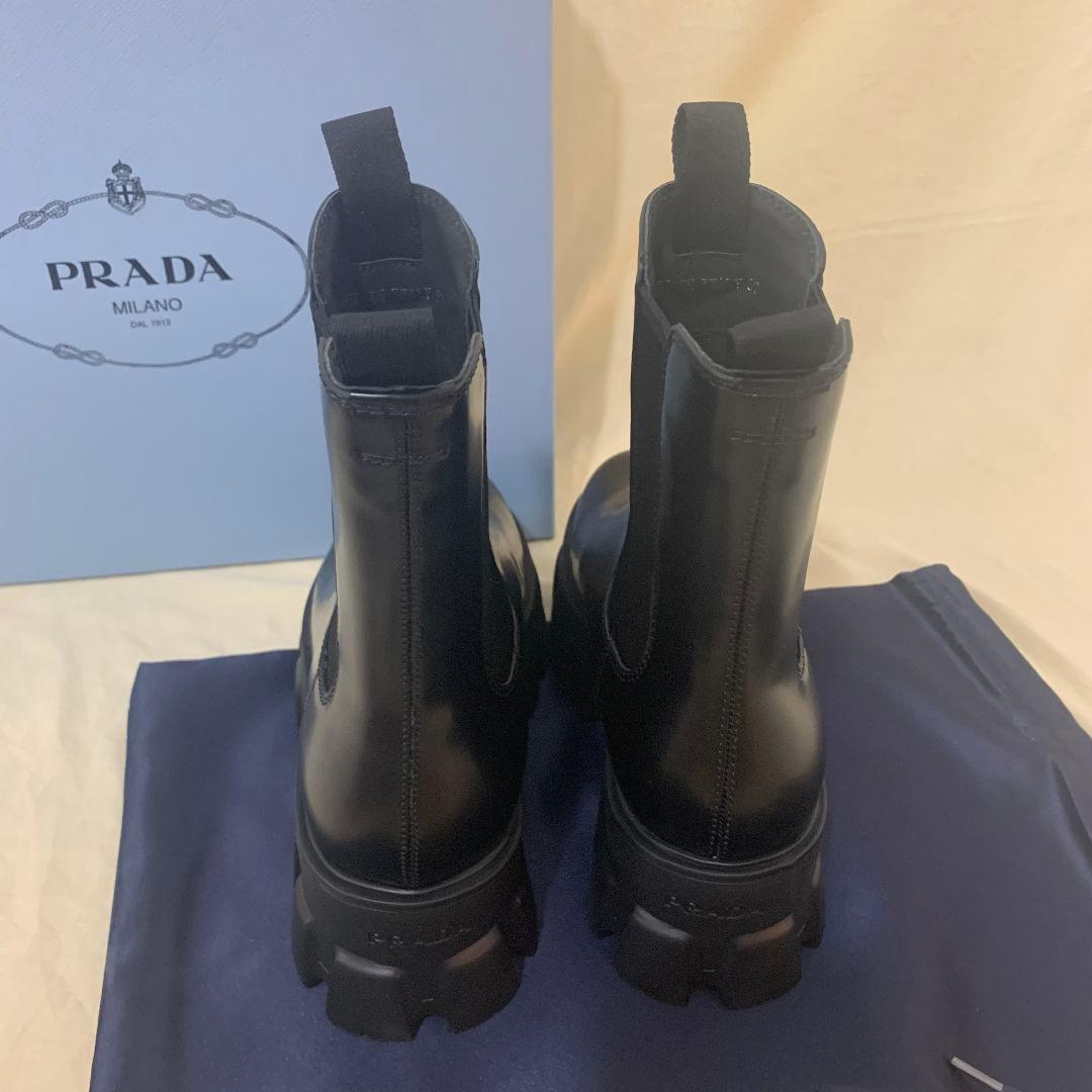 PRADA サイドゴア ショートブーツ