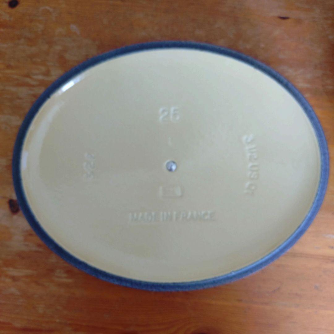 ルクルーゼ　ココットオーバル　25cm レッド　両手鍋